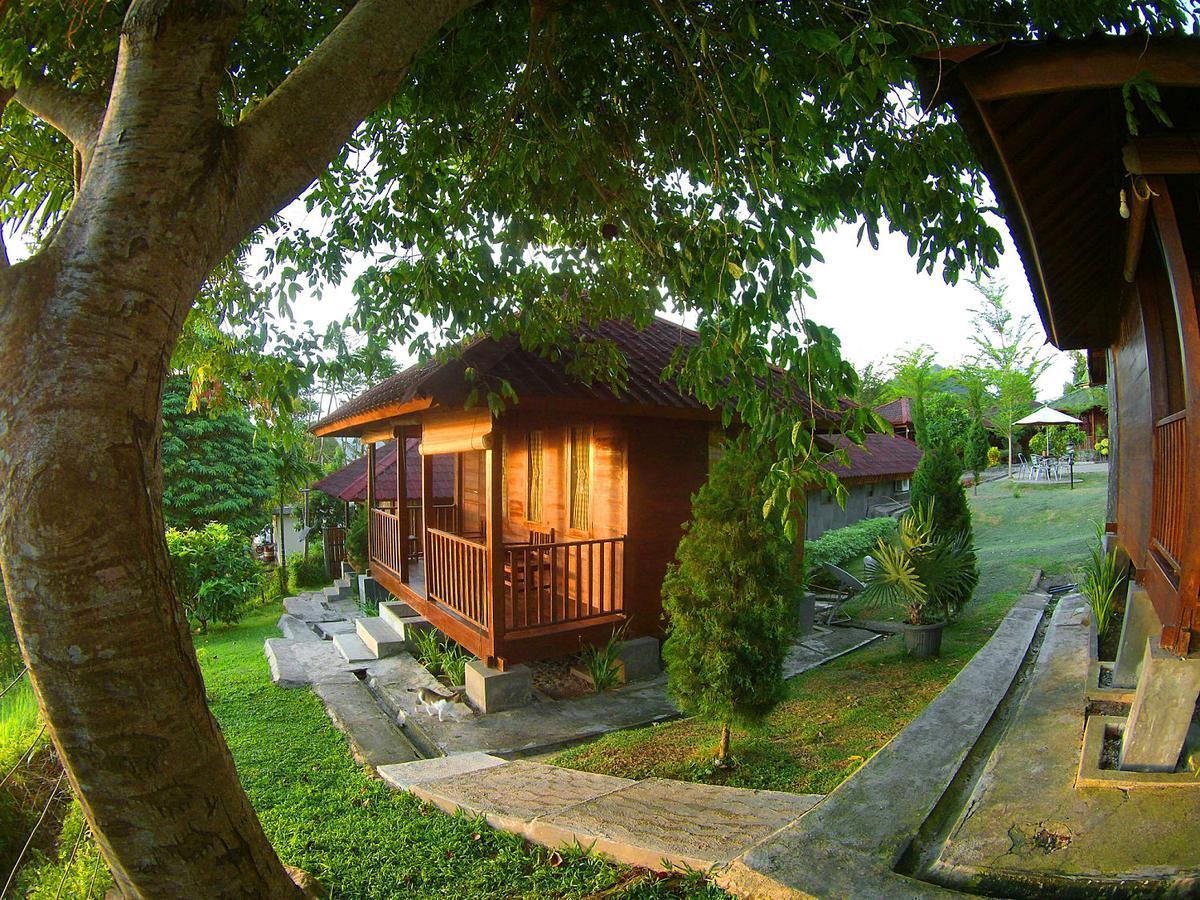 Langkisau Resort Hotel & Restaurant Padang  Exterior photo